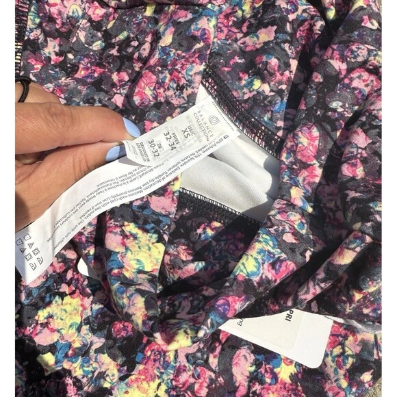 calia by carrie underwood Balance Crossover Capri floral Colorful NWT $65 XS - Picture 6 of 9